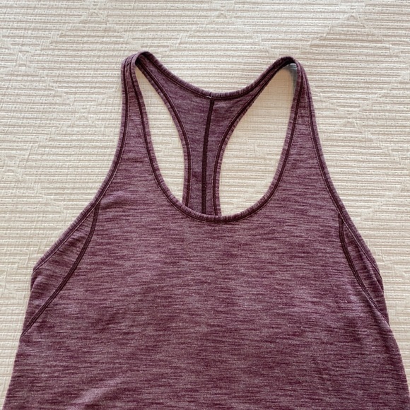 Lululemon tank - Picture 2 of 6